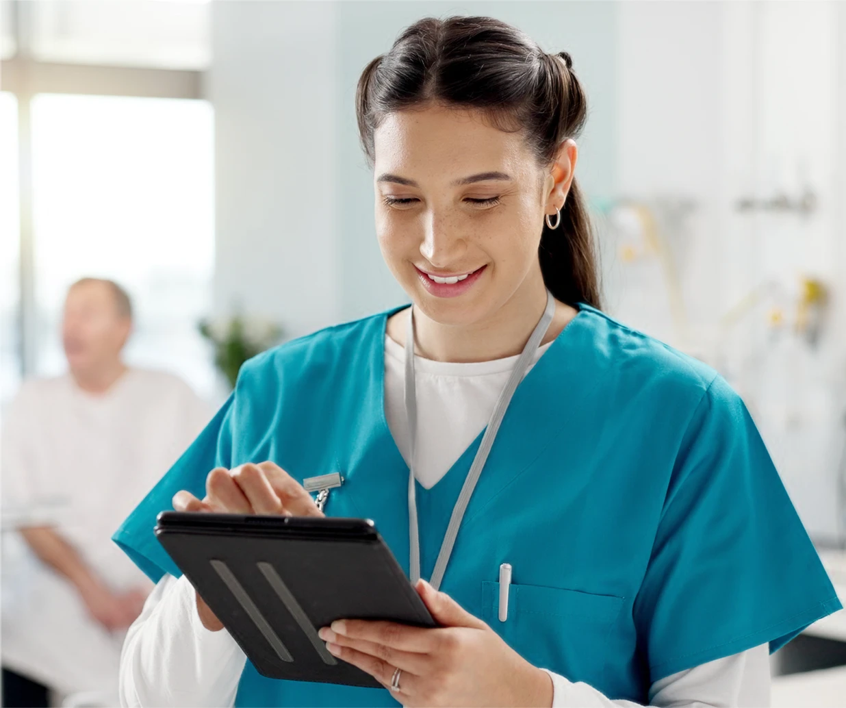 Nurse-looking-at-Licensure-Guide